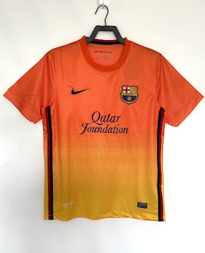Retro 2012-13 Barcelona Visitante @lumorasports.jpeg