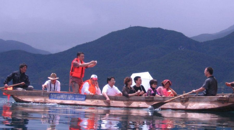 Nên đi Lệ Giang theo tour để chỉ cần trải nghiệm và không phải lo nghĩ gì