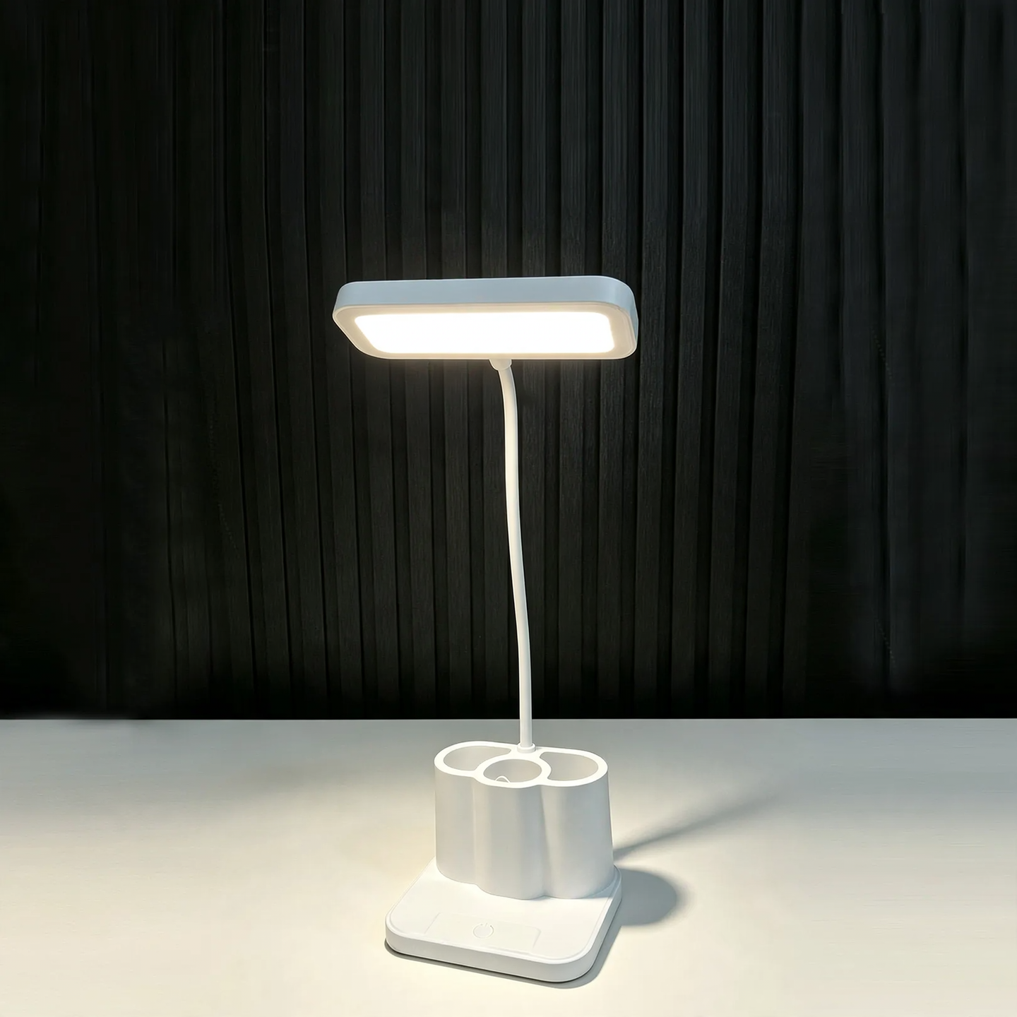 LED-Schreibtischlampe mit Farbtemperaturwahl