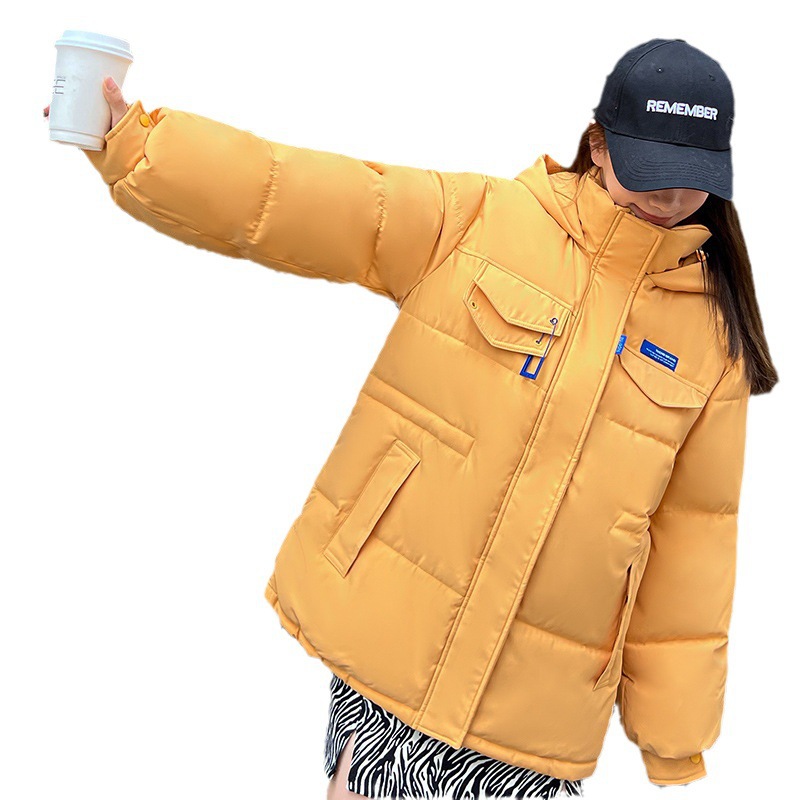 Short women's winter jacket in fashionable design