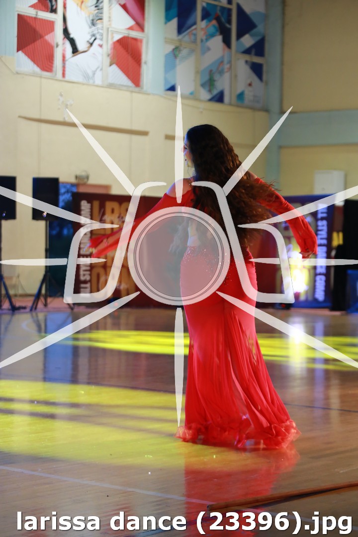 larissa dance (23396).jpg