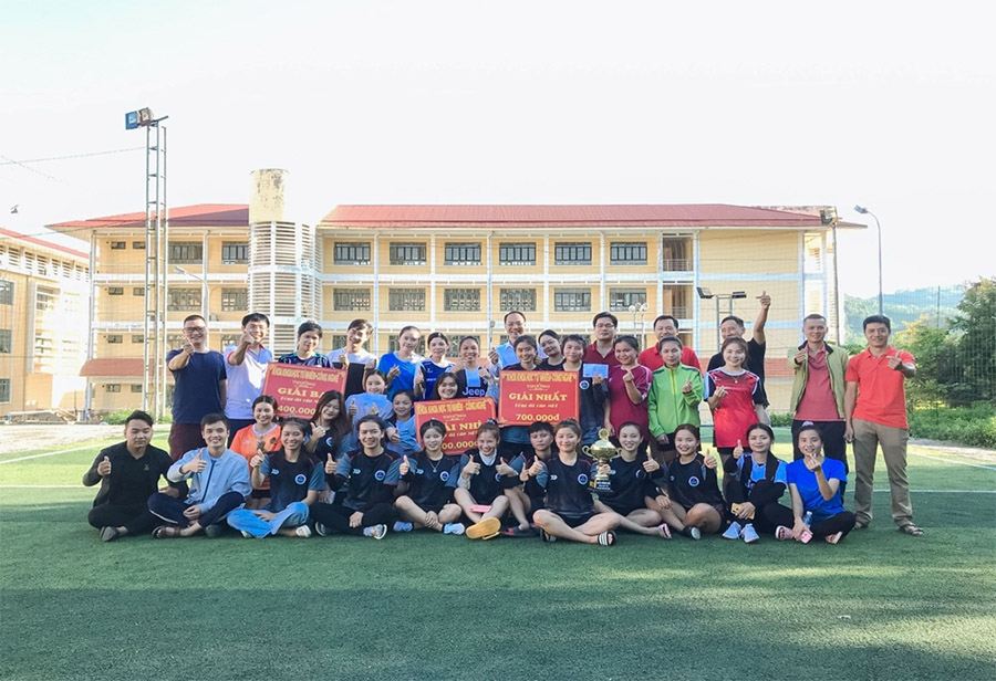 Khoa Khoa học Tự nhiên - Công nghệ 60 năm xây dựng, trưởng thành và phát triển