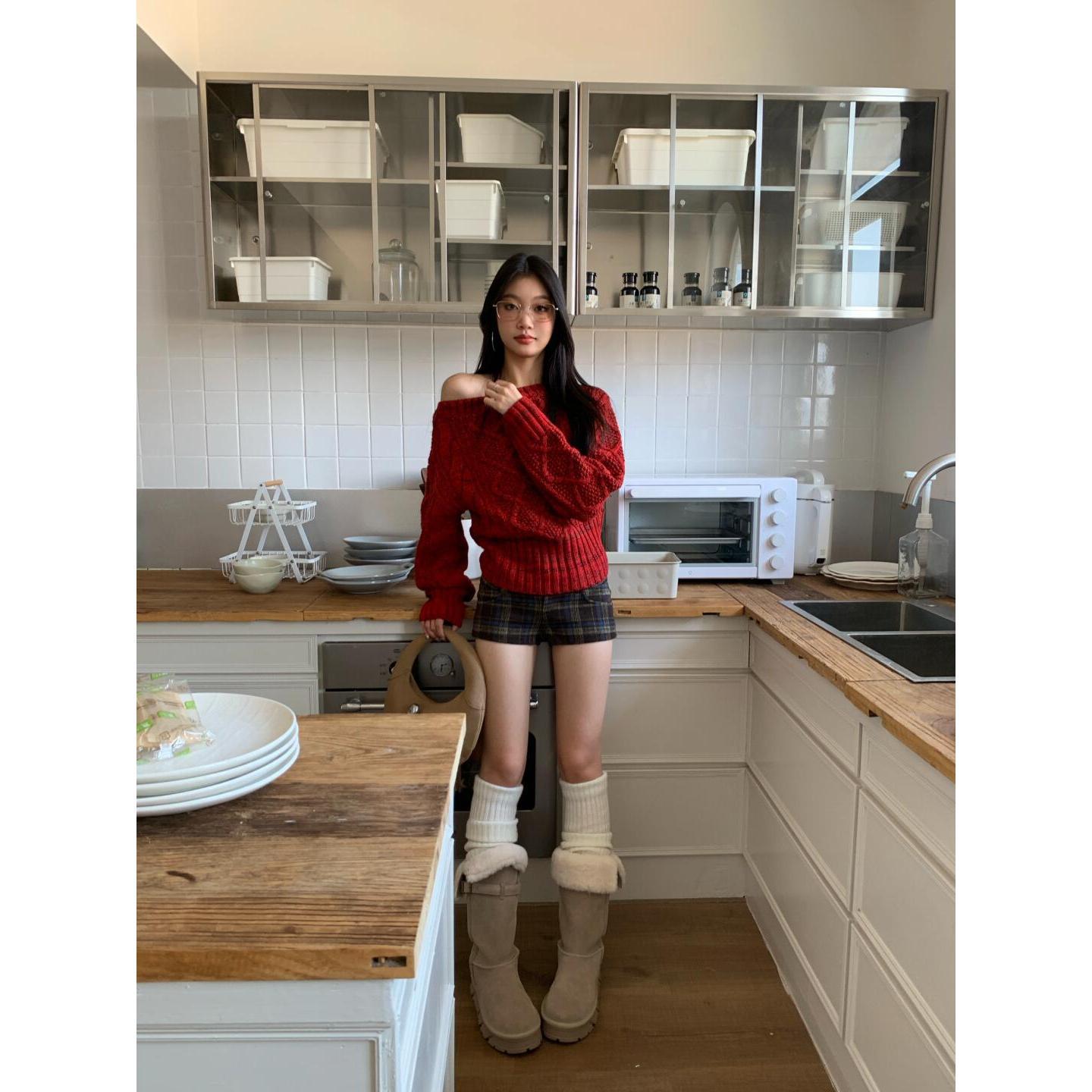 Kurzer Strickpullover mit Rautenmuster