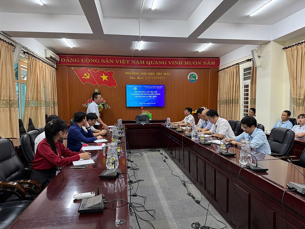Trường Đại học Tây Bắc làm việc với Lãnh đạo chi nhánh công trình Viettel Sơn La, Điện Biên