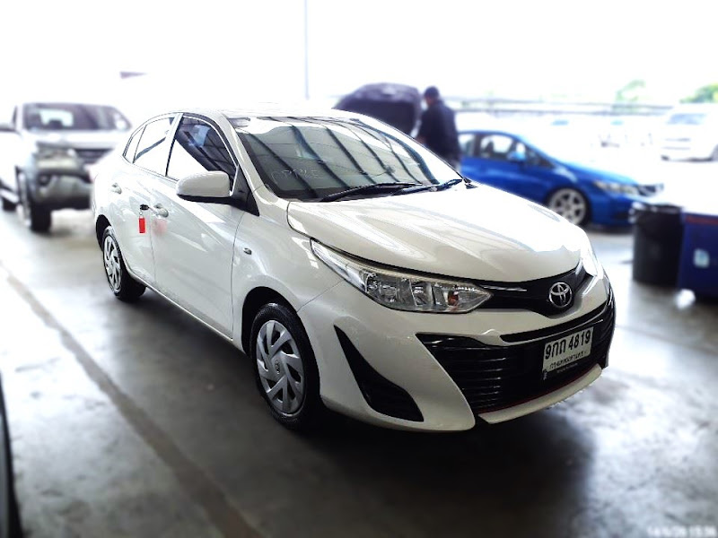 TOYOTA YARIS ATIV