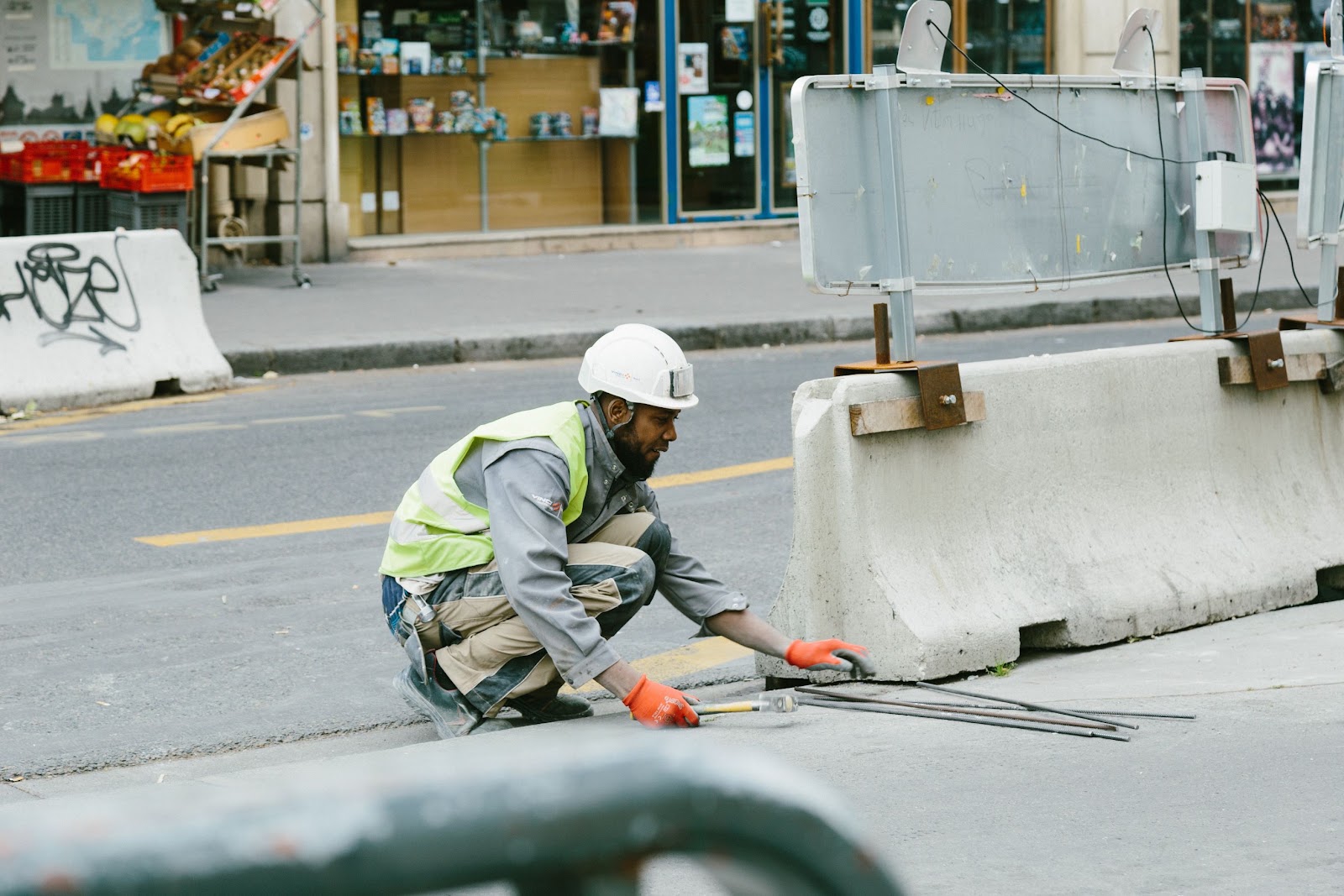 Vacuum flag lifters for the road