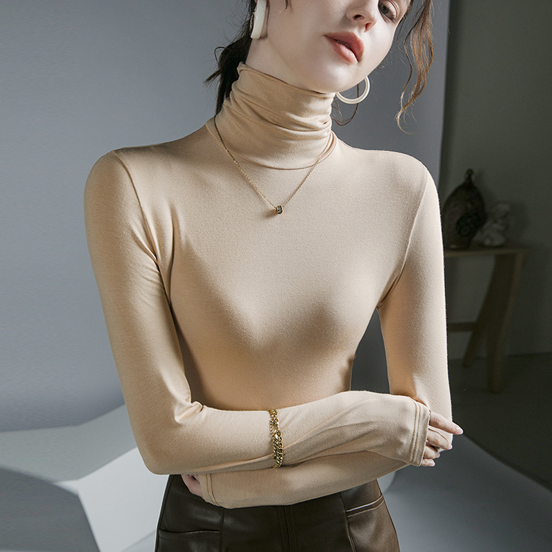 Elastic women's long-sleeve shirt with turtleneck
