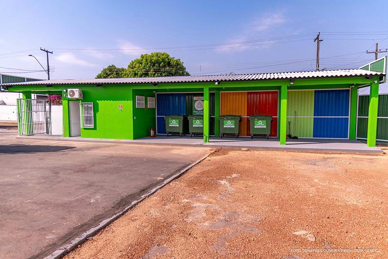 Área interna do ecoponto em Boa Vista preparada para o recebimento de materiais recicláveis