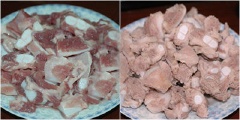 Đun nồi nước sôi khác. Cắt nhỏ sườn sụn, chần sơ qua với nước sôi. Thay nước mới, rồi cho vào nồi đun lại lần nữa, hầm trong khoảng 1 tiếng đồng hồ.