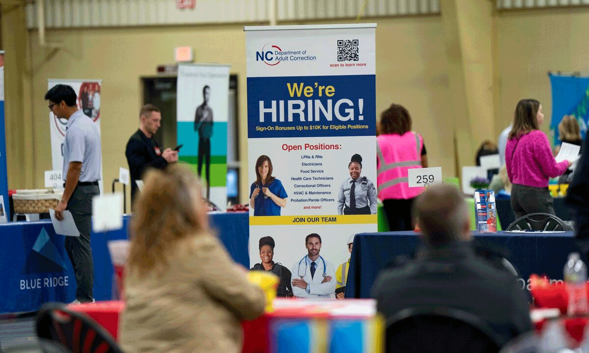 Pequeñas empresas en EE.UU. reducen contratación un 6.7% por aumento de aranceles