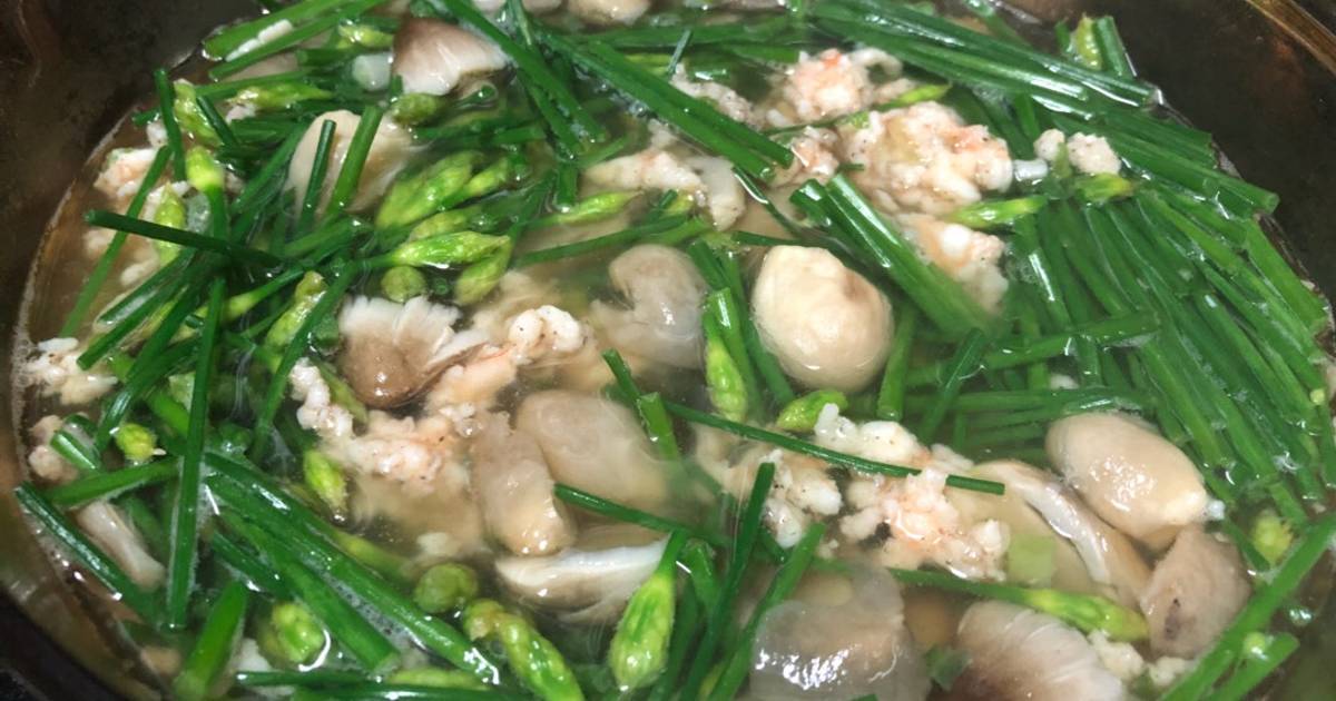 Canh tôm nấu nấm bông hẹ