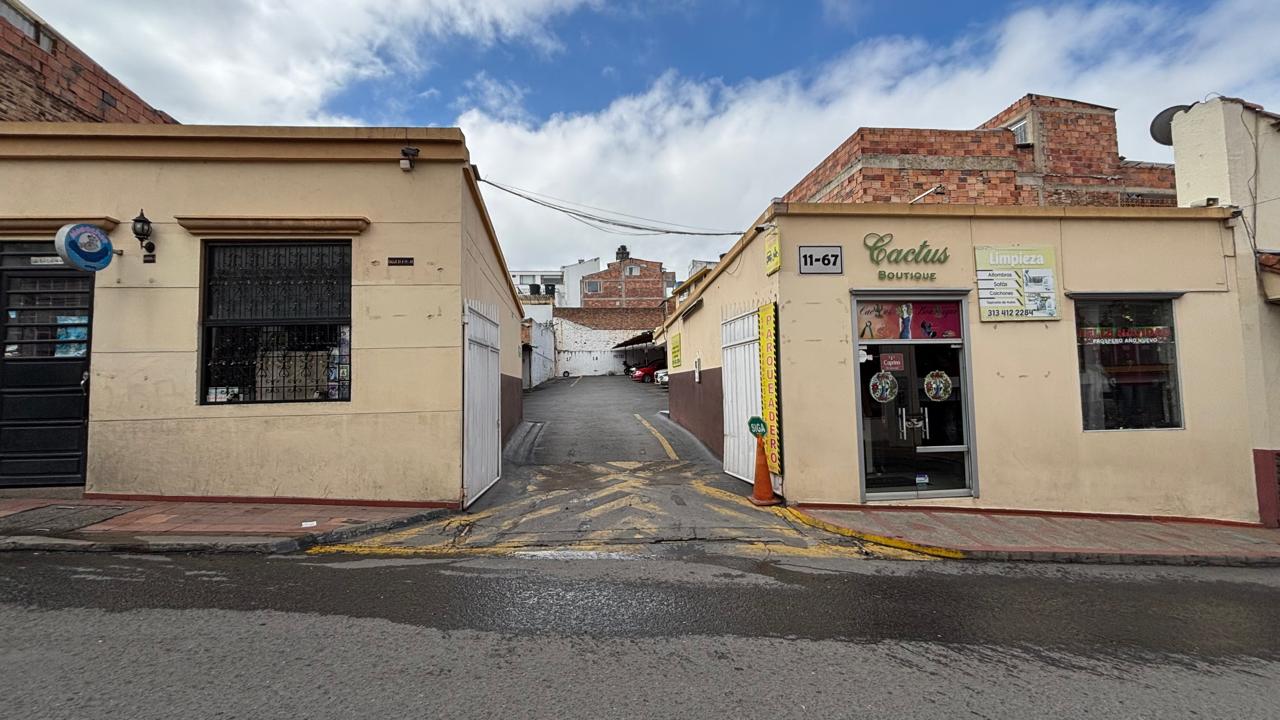 Parqueadero / lote centro histórico de Tunja