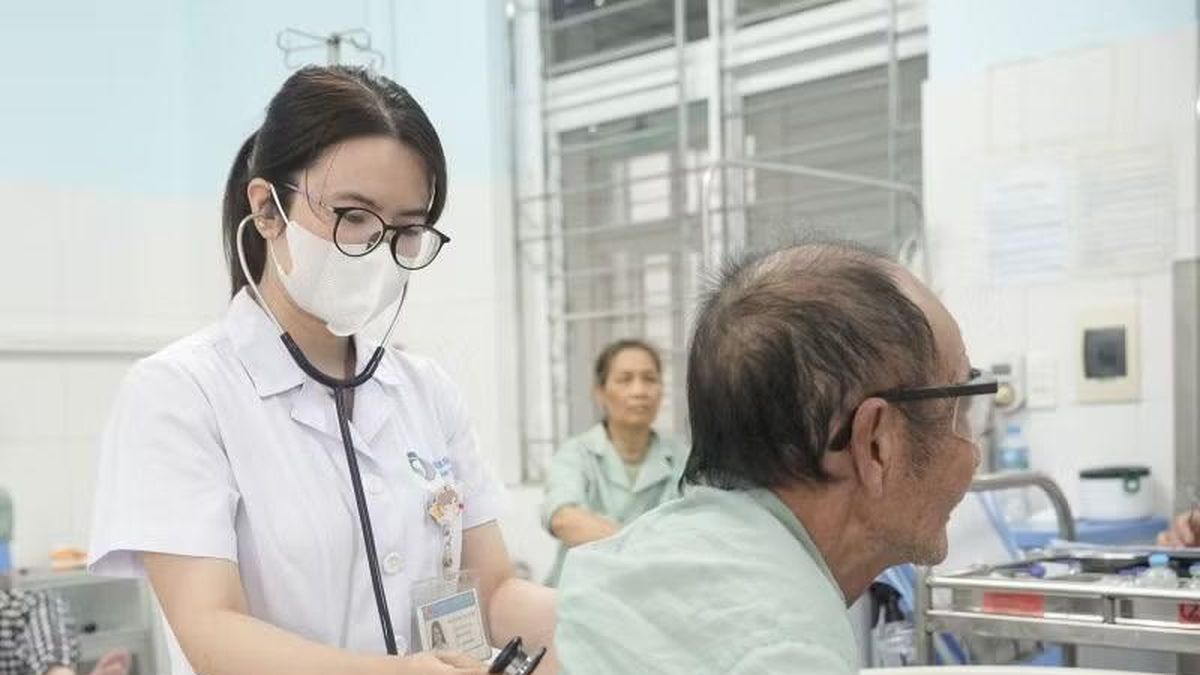 Gắp thành công dị vật phế quản ở vị trí hiếm gặp, nguy cơ chảy máu cao - Báo Tri thức &amp; Cuộc sống