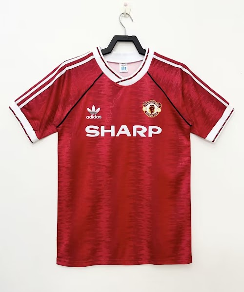 Equipación local del Manchester United 1990–92.jpeg