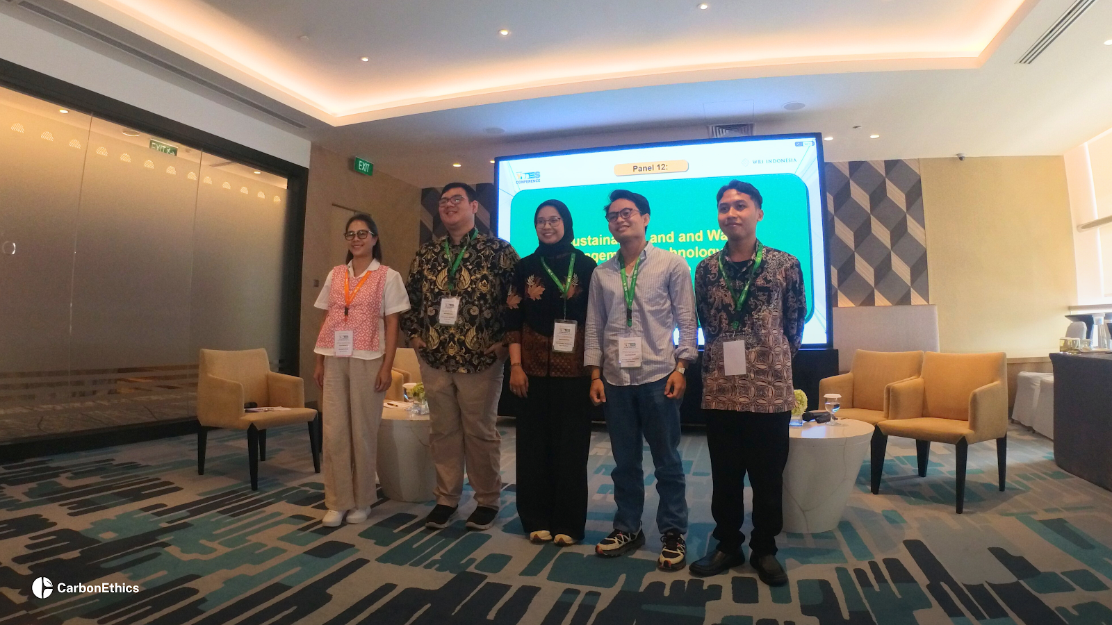 The CarbonEthics' team (second from right) presented at the YES conference hosted by WRI Indonesia