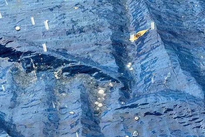 Mưa đá kèm dông lốc xuất hiện khiến người dân bất ngờ - Báo Người Lao Động