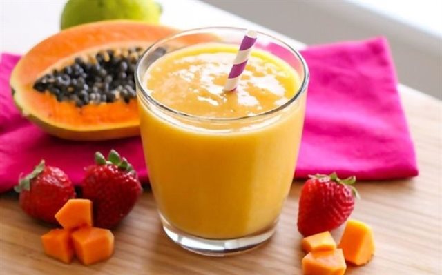 Sinh Tố Đu Đủ Và Dâu Tây
