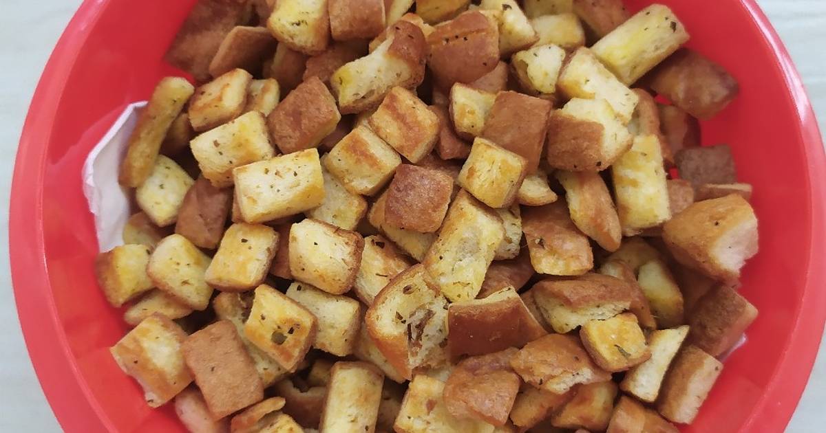 Croutons (bánh mì giòn ăn với salad hoặc súp)
