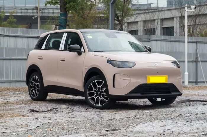 Xe gầm cao hạng B công suất 122 mã lực, giá 250 triệu đồng - Tạp chí Doanh Nghiệp Việt Nam