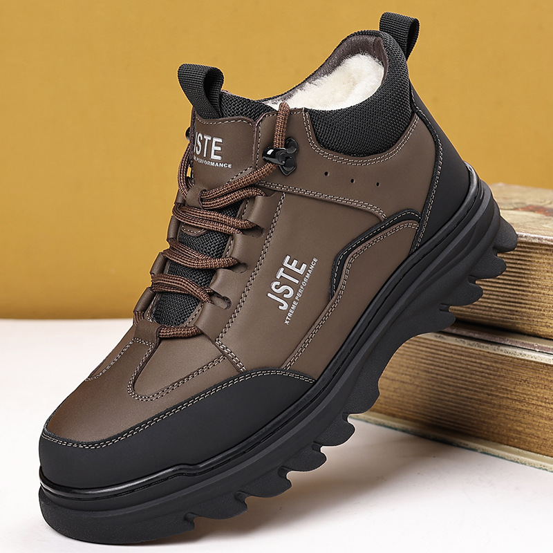 Men's leather winter boots with lambskin lining