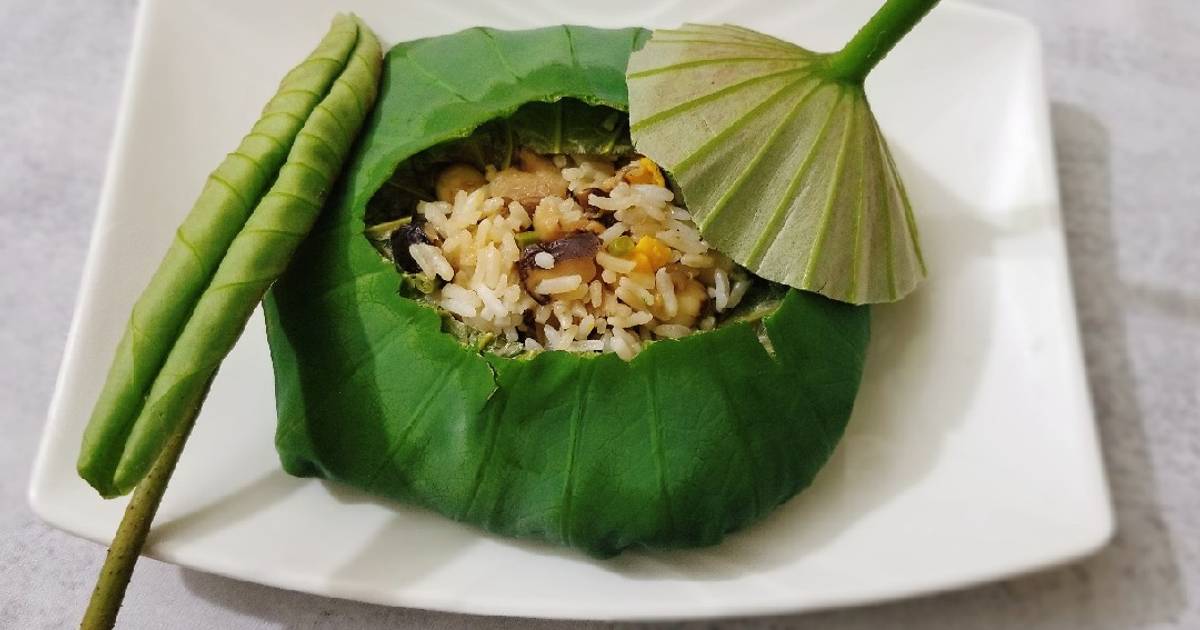 Cơm gà lá sen