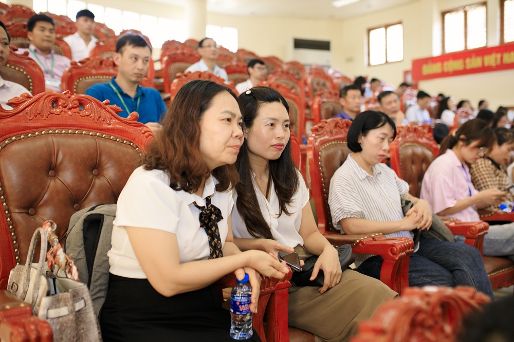 Trường Đại học Tây Bắc phối hợp với Phòng An ninh đối ngoại - Công an tỉnh Sơn La tổ chức buổi tọa đàm, tuyên truyền, phổ biến các quy định về hoạt động hợp tác Quốc tế