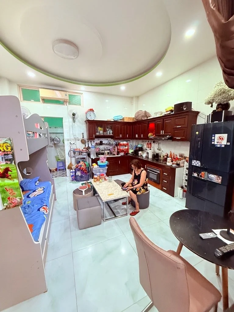 Bán Nhà Hẻm Xe Tải 8m Sát Mặt Tiền Đường Lê Trọng Tấn, Bình Tân – 5.5x20m, 4 Tầng – ảnh phòng ngủ