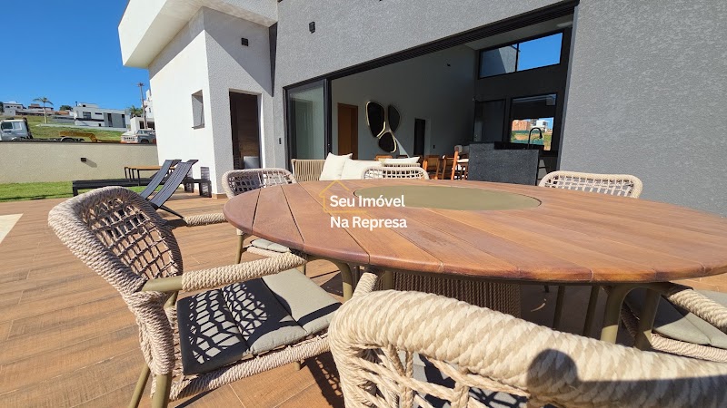 Foto 3 de Casa nova, em ótima localização próximo ao Ponto Alto no Riviera de Santa Cristina XIII