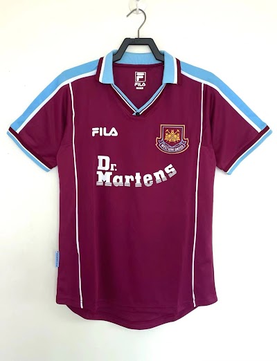 Retro 1999-01 West Ham United Local @lumorasports.jpeg
