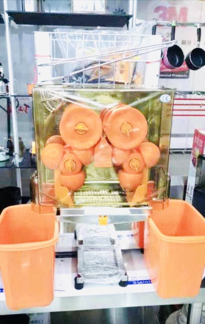 Photo 2 of Orange juice machine