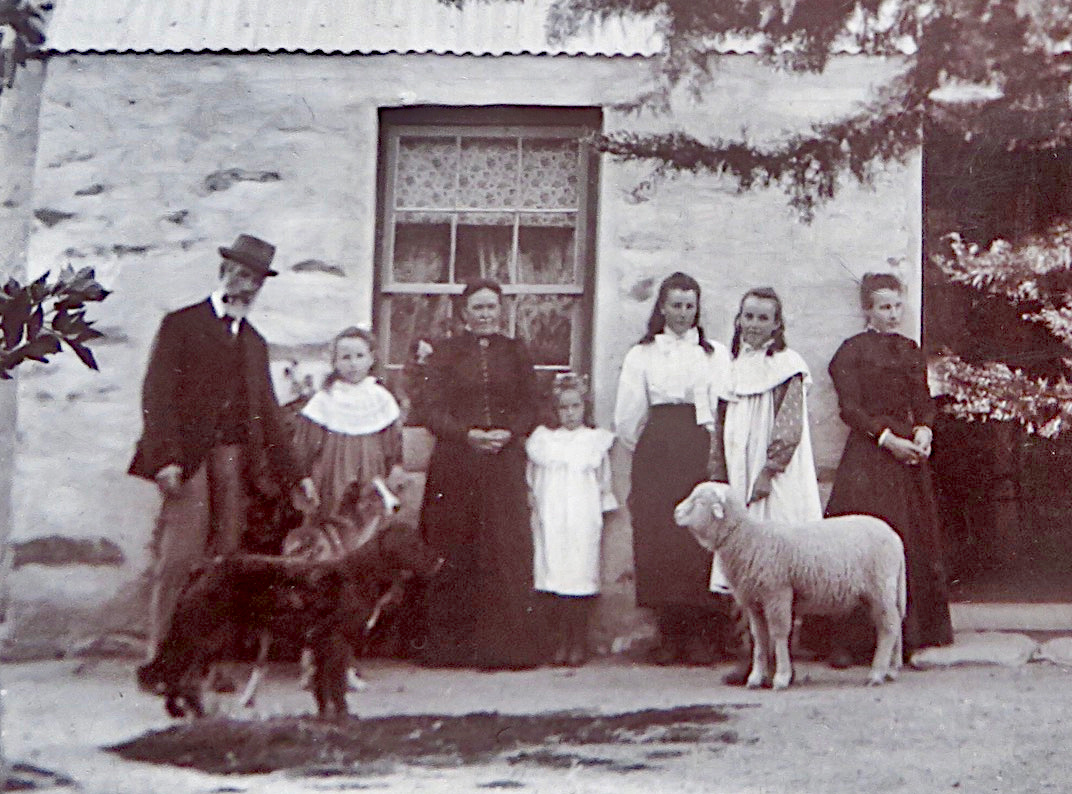 Guisachan_story_Donald_Munro_family_Tarras_New_Zealand.jpg