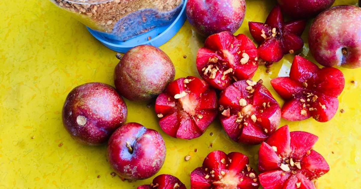 Mận lắc cay cay