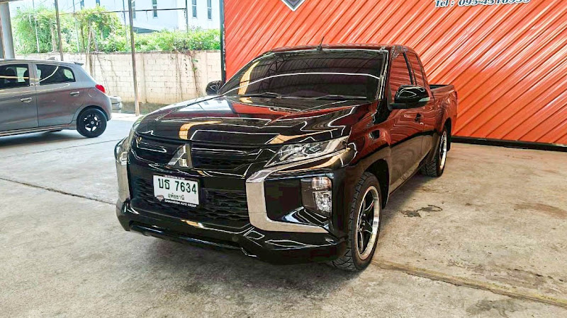 MITSUBISHI TRITON