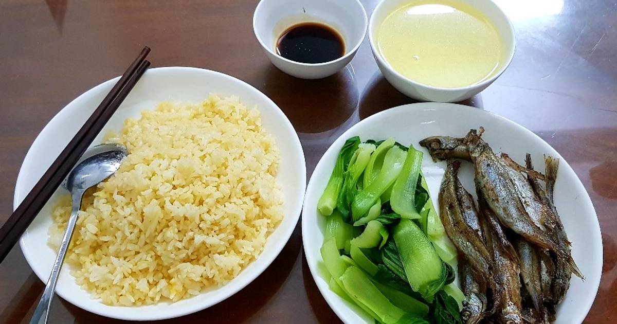 Cơm trưa 1 mình