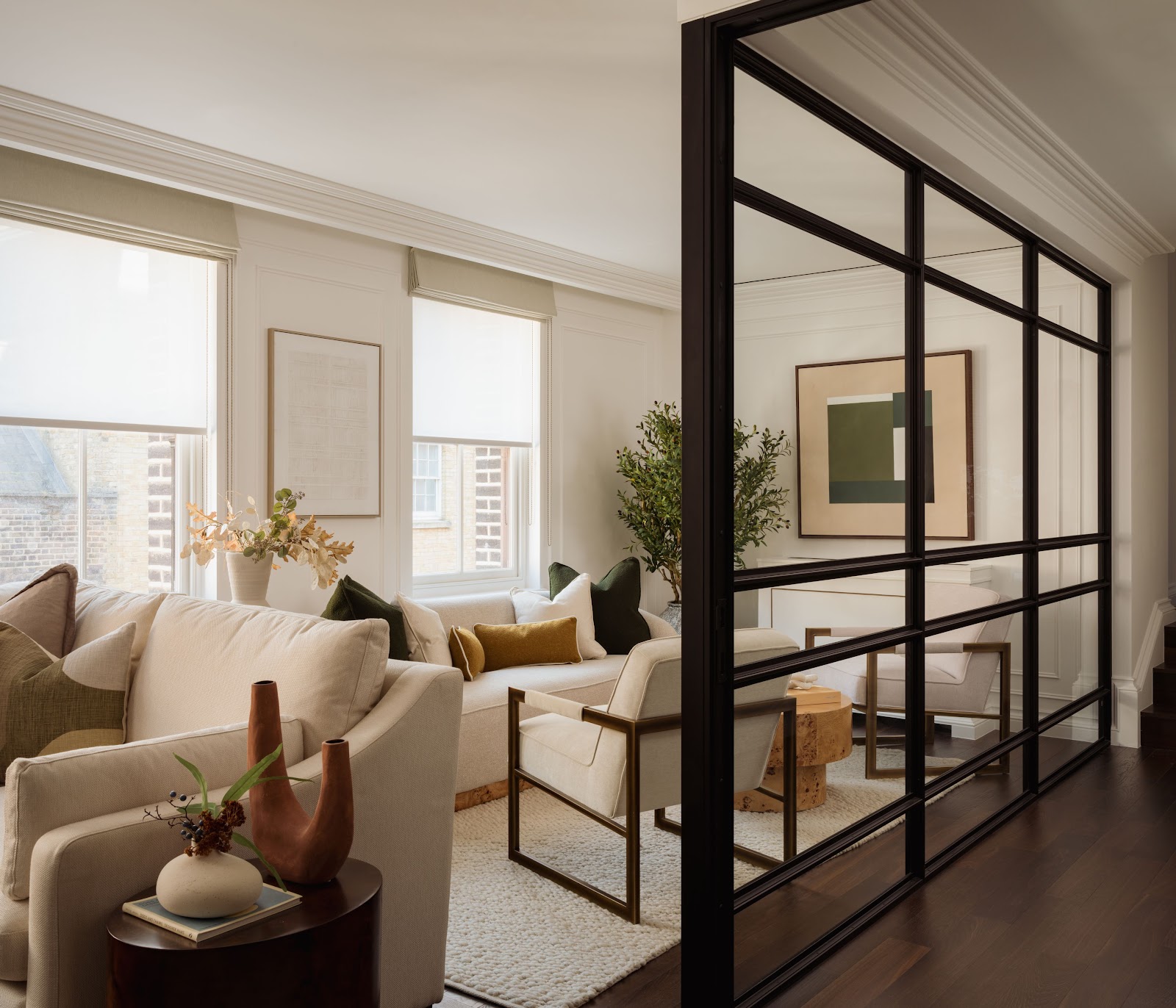 London, England — 3-Bed Villa 3