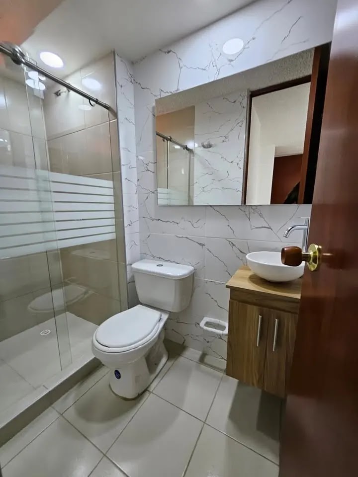BAÑO PRINCIPAL.jpg