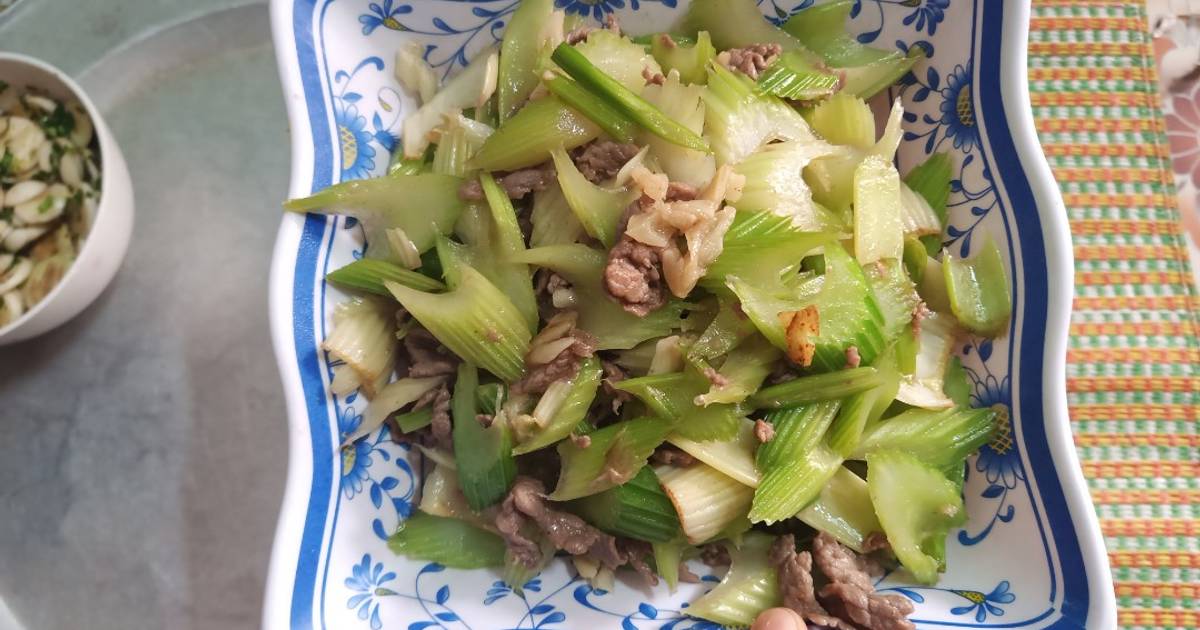 Cần tây xào thịt bò