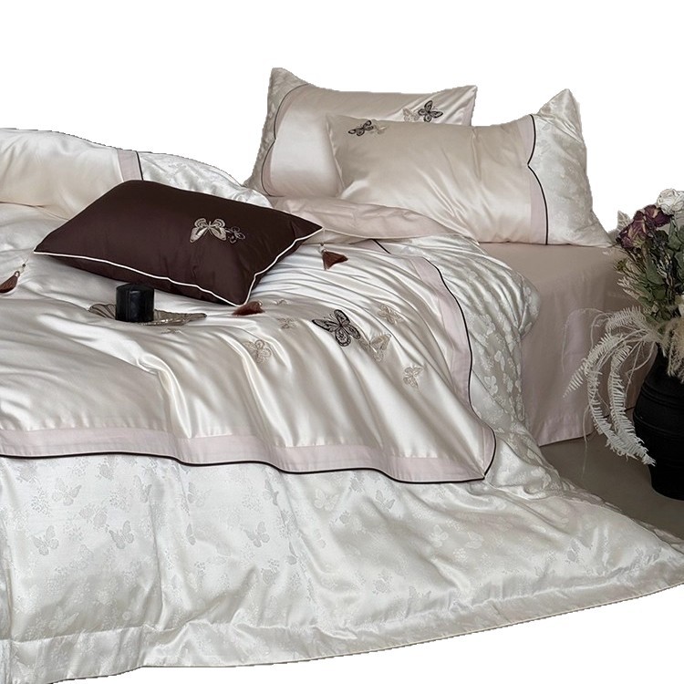 Bedding set with embroidery, long-staple cotton, 4-piece