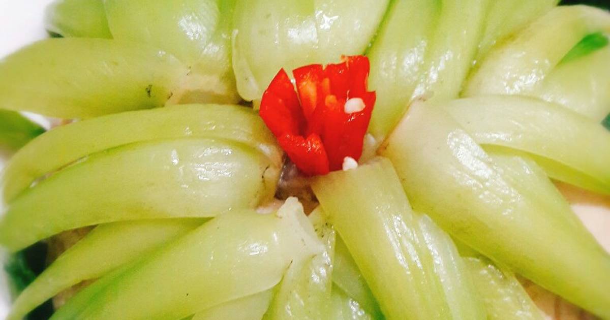 Gà hấp cải