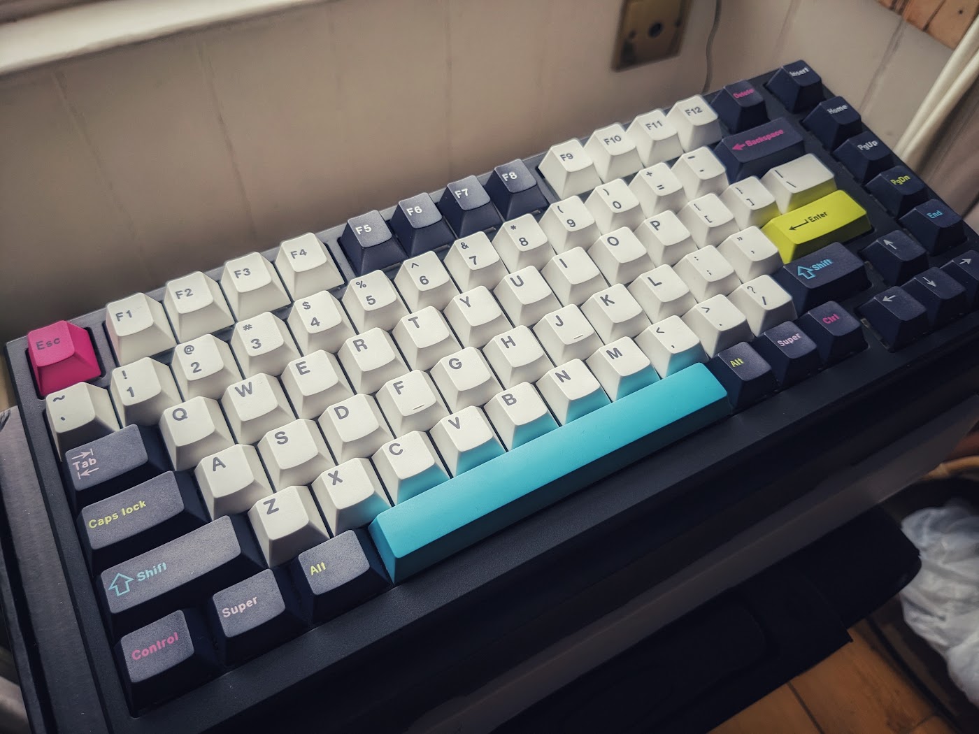 Monsgeek MG75W, Future Funk, photo 4