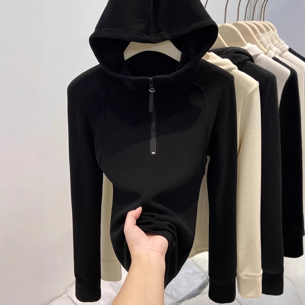 Women's hoodie with half zipper and lining