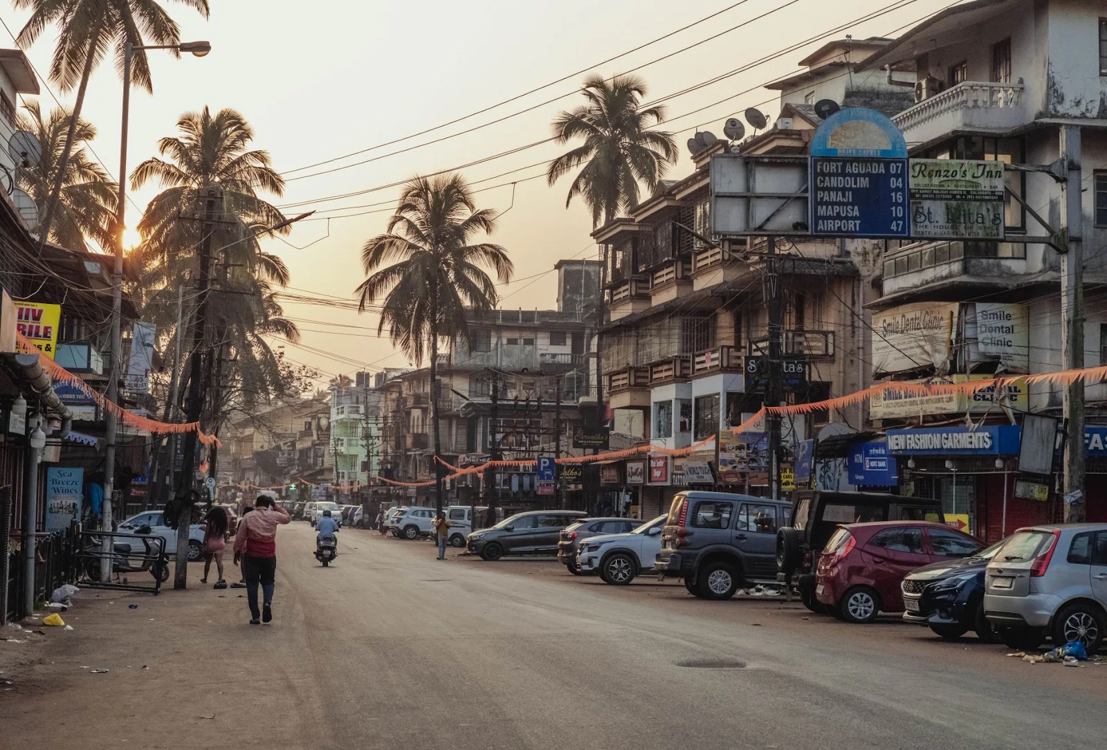 How many days are sufficient to explore South Goa?