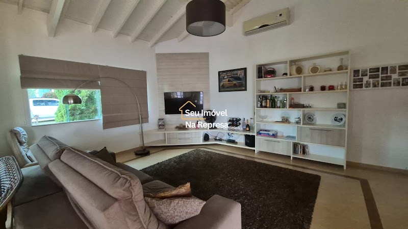 Foto 45 de Casa terréa com 4 suítes na Quadra GW Iate, um terreno amplo de 1.250m² e 320m² de construção