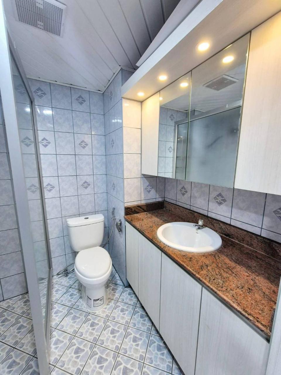 Zire A - 2 Bed, Floor 14 7