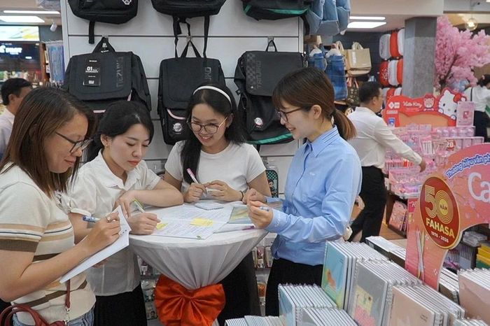 FAHASA và Kokuyo mở không gian trải nghiệm văn phòng phẩm Nhật Bản - Báo VietnamPlus