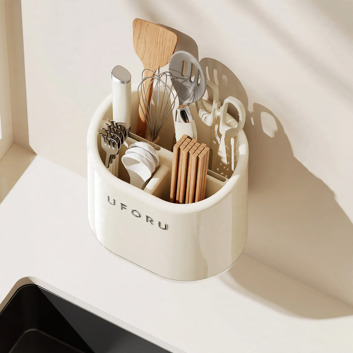 Plastic chopstick holder with drainage, wall mountable