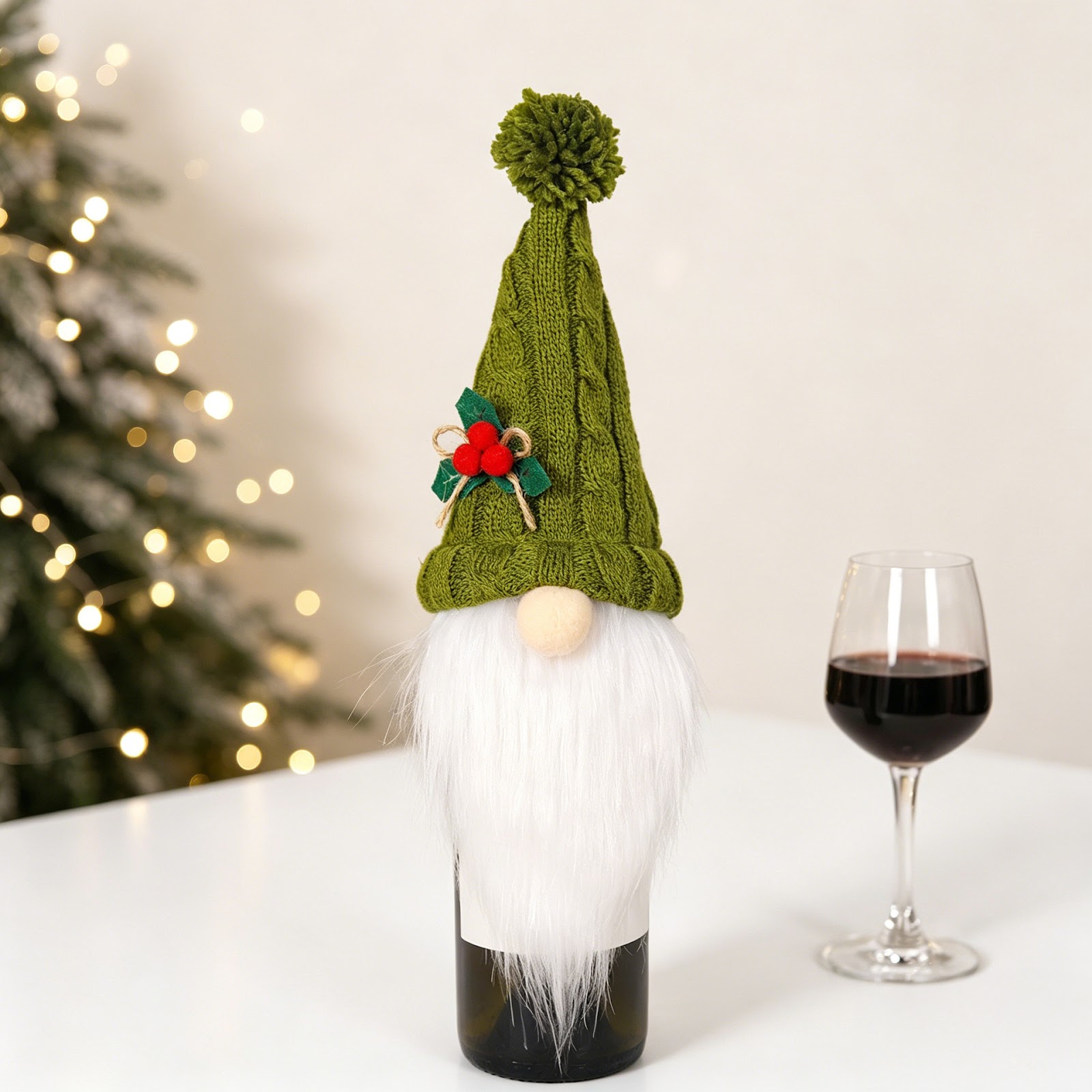 Weihnachtliche Flaschenhülle mit Wichtel-Design