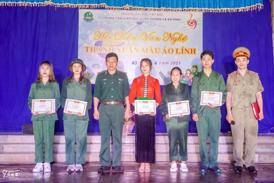 Trung tâm GDQP và AN Trường Đại học Tây Bắc tổ chức tổng kết chương trình đào tạo khóa 46 cho sinh viên Trường Cao đẳng Sư phạm Điện Biên