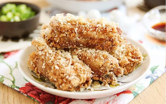 Sườn Chiên Tỏi Tẩm Bột