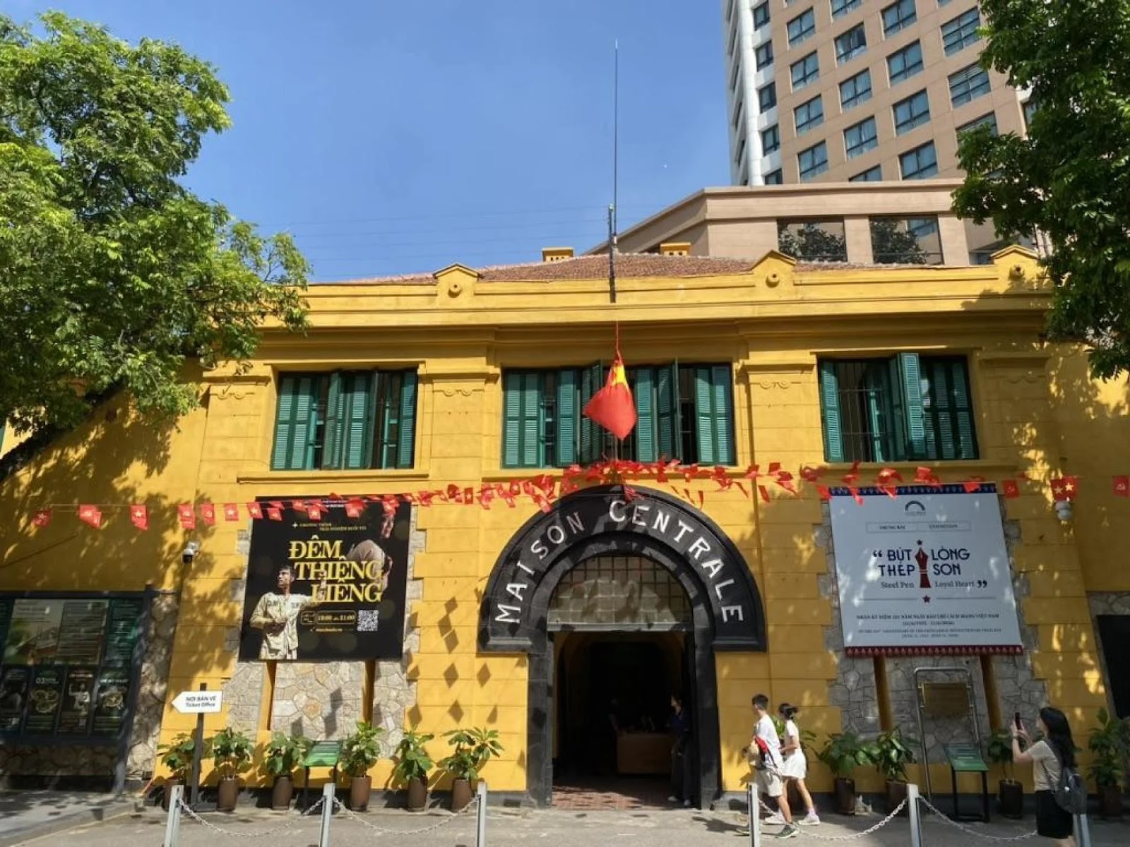 uncovering-hoa-lo-prison-history.webp